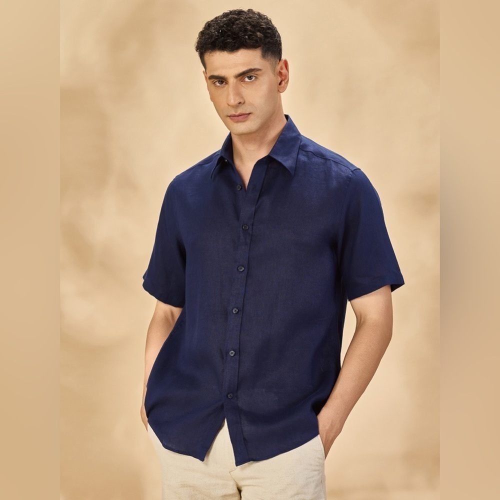 Neiman Marcus Linen Short Sleeve Button Down Shirt